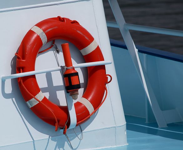 lifebelt-2240425__480